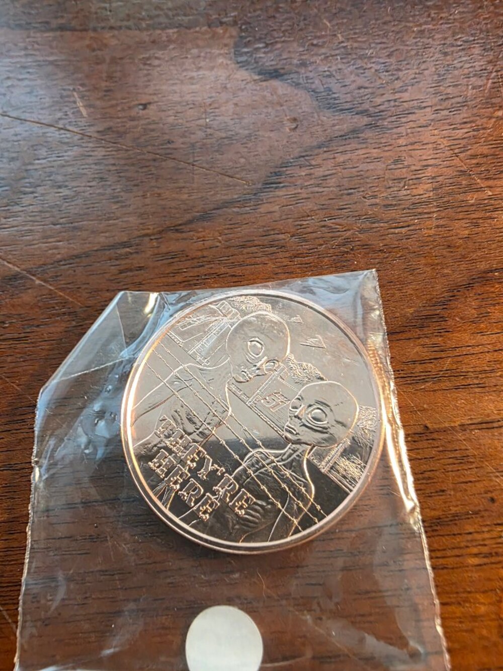 COPPER ROUND .999 OF ALIEN COLLECTOR COIN